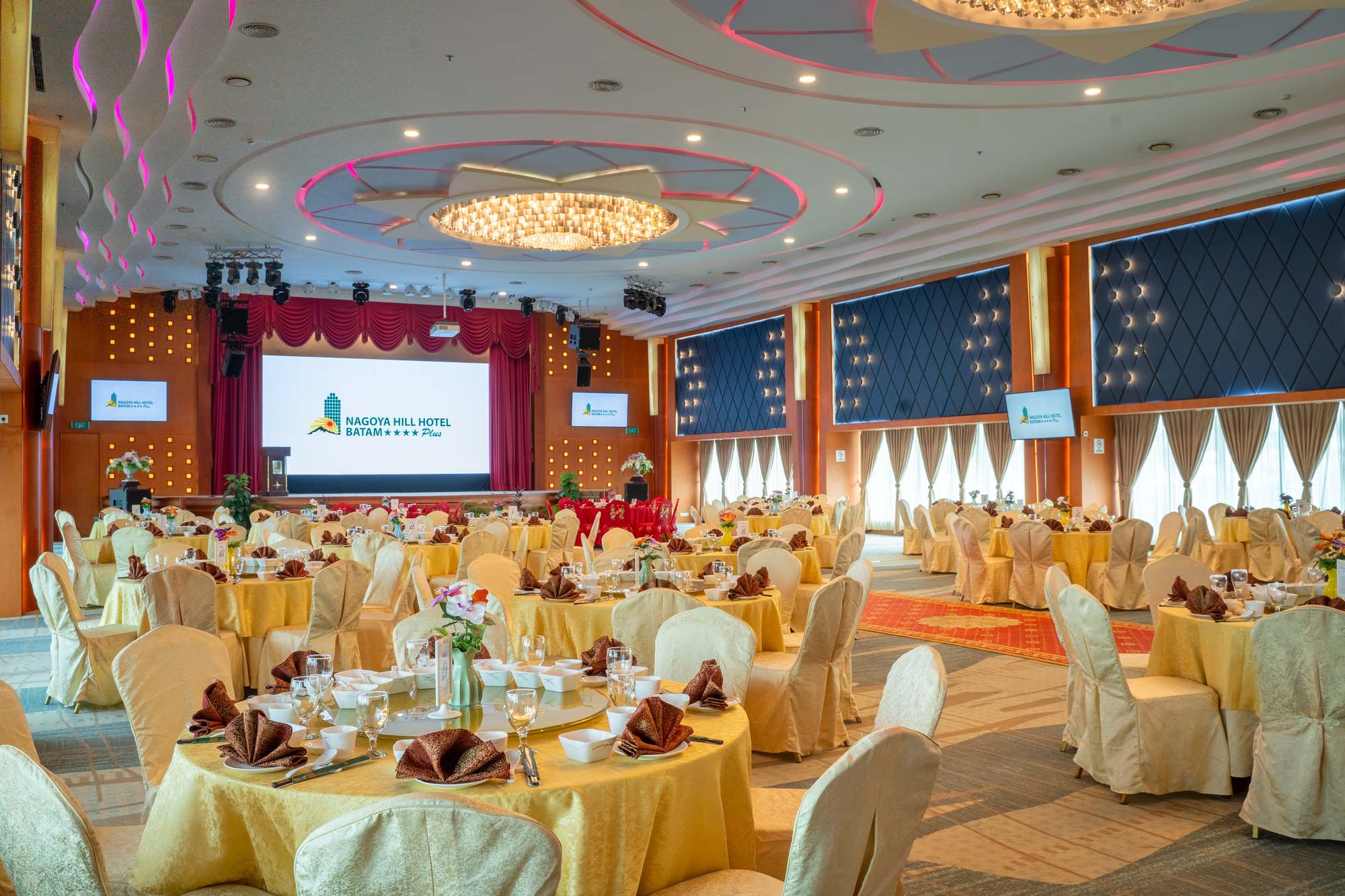 Nagoya Hill Hotel event ballroom